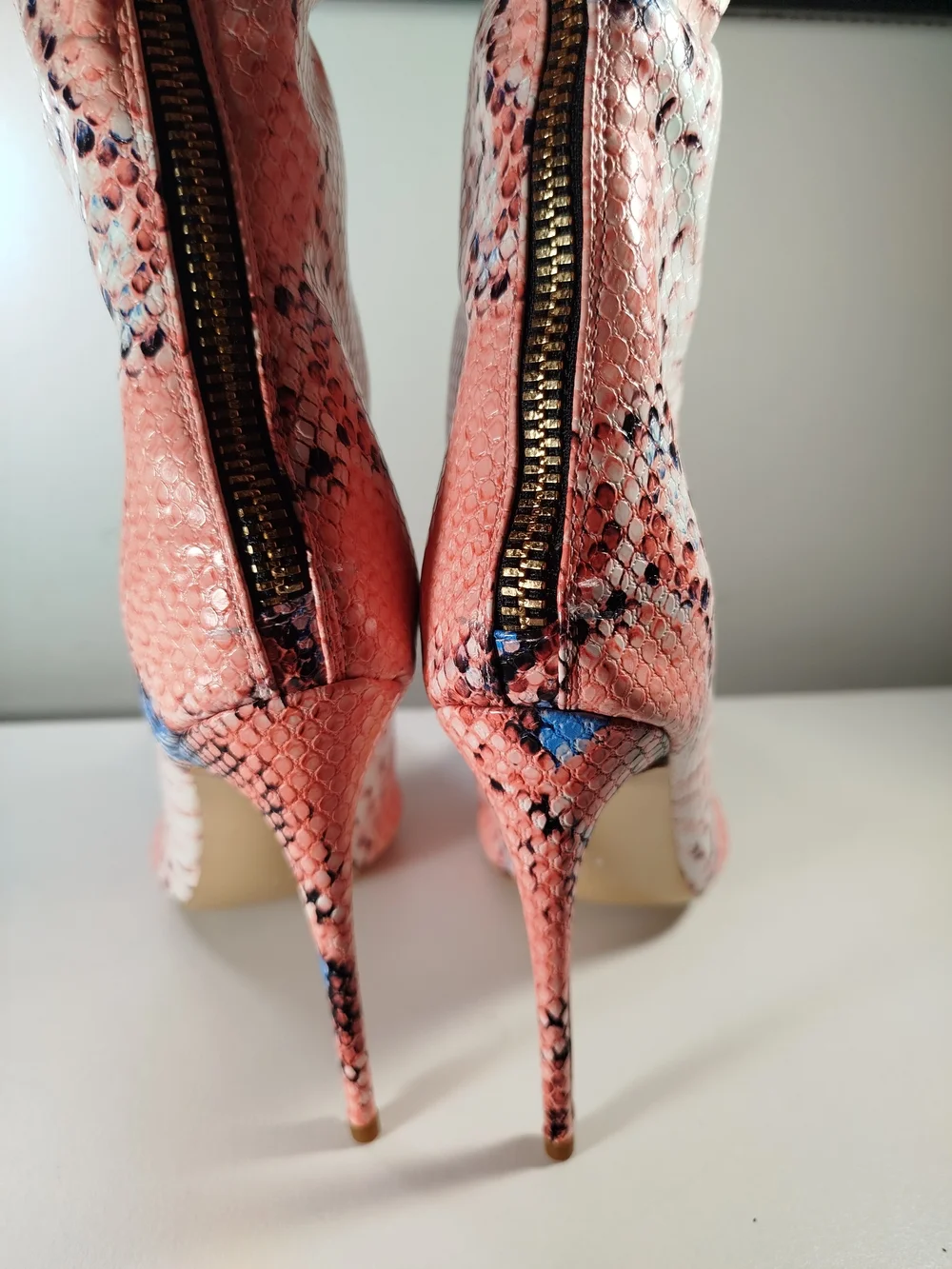 Women’s Pink Snake Print Thigh High Stiletto Boots Size 8.5 New No Brand